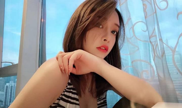 福田气质怡人小灵