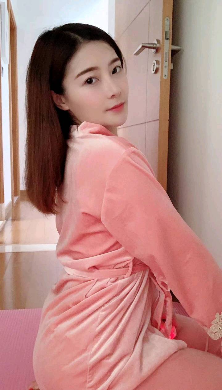 分享深圳龙华一SaoB少妇